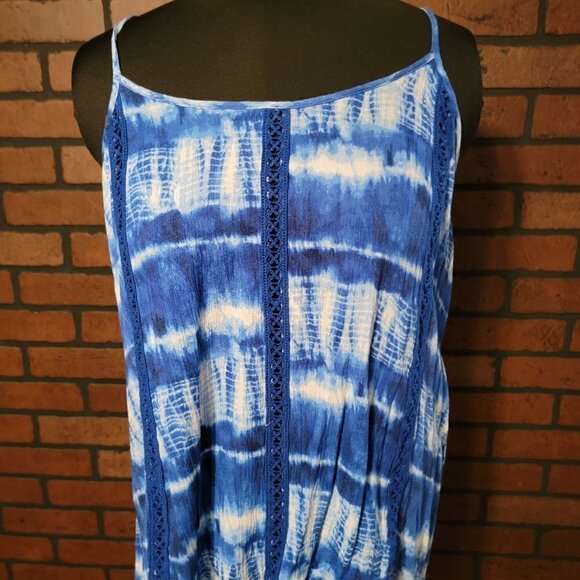 No Boundaries Tie Dye Tank Top with Adjustable straps and cross-over back. - Picture 1 of 6
